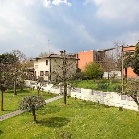 Comfy 2 Bedrooms And Free Parking - Quite Area Favaro Veneto